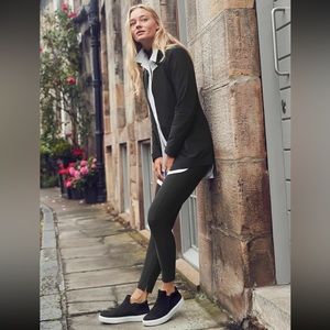 Athleta Stellar Tight NAVY